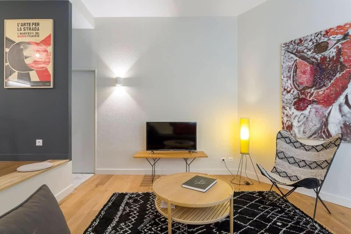 Arbre Sec - T2 - Meuble Tres Calme Apartment Lyon Exterior photo
